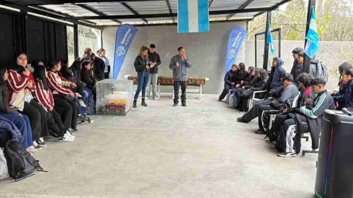 colegio Arturo Illia visitaron el Centro de Adopciones