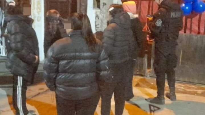 fiesta no autorizada barrio 115 Viviendas