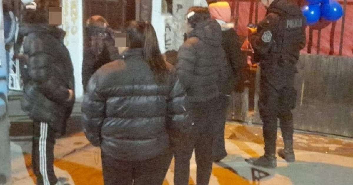 fiesta no autorizada barrio 115 Viviendas