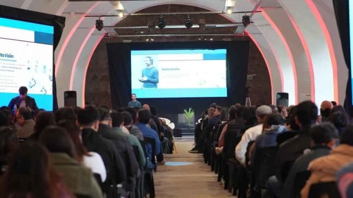 charla sobre innovación y tecnología
