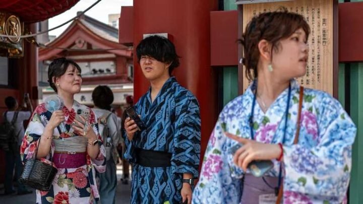 ola de calor Japón enfrenta extrema 14 fallecidos más 10 000