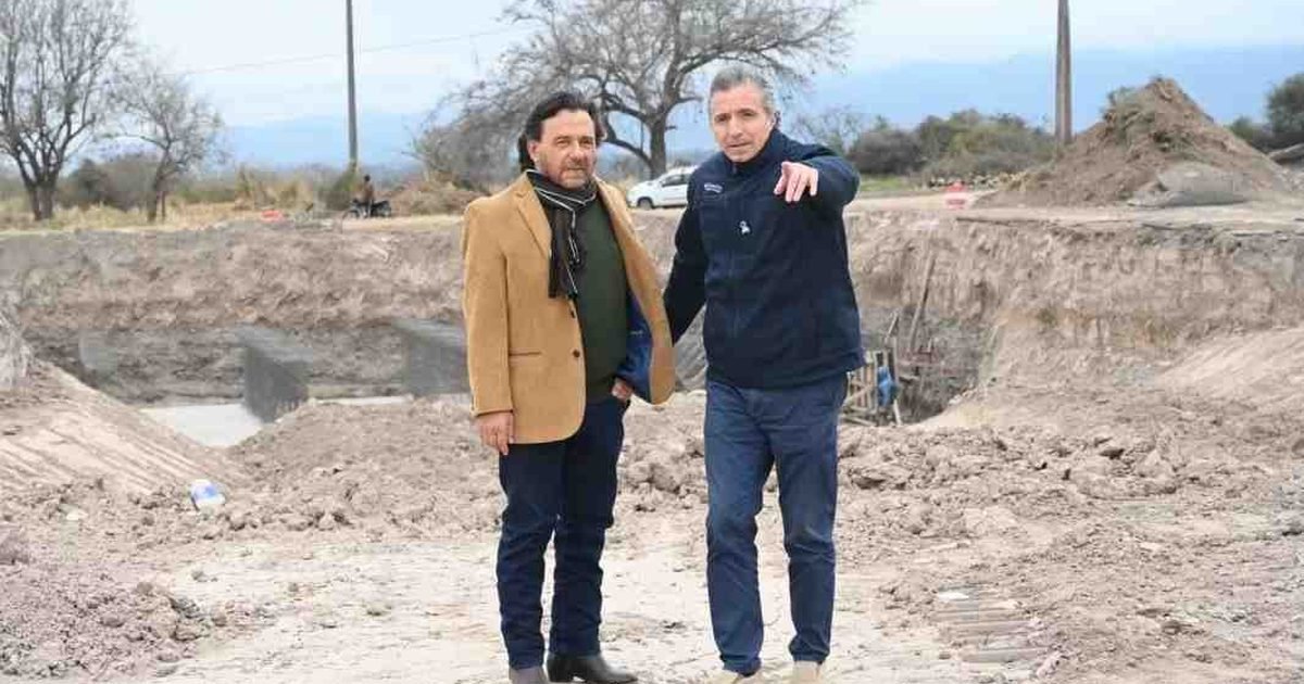 canal pluvial Autopista del Valle de Lerma