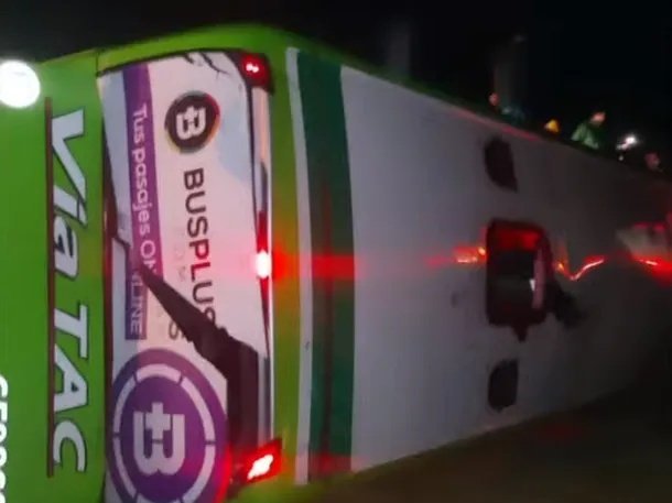 micro volcó Carmen de Areco Ruta 7 cerca debido fuertes vientos