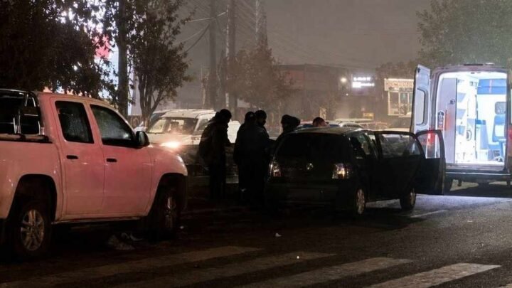 accidente Av Paraguay múltiple mujer hospitalizada caos vehicular zona sur