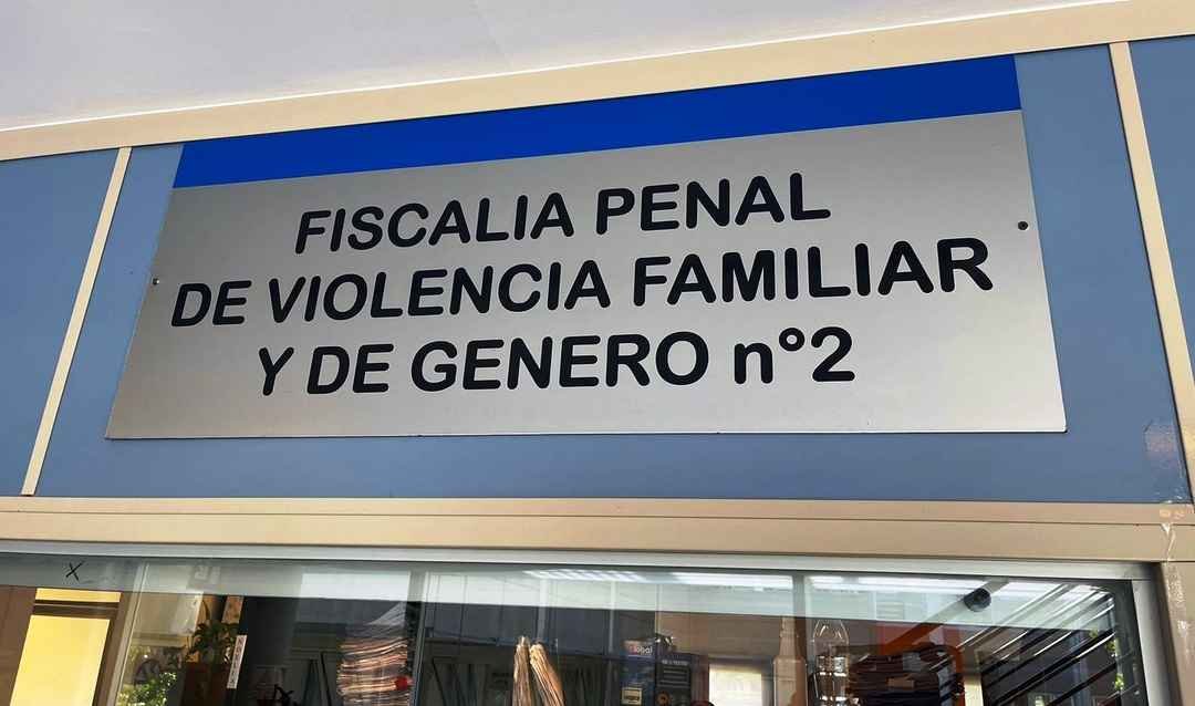 condena violencia de género hombre agredir amenazar pareja Villa