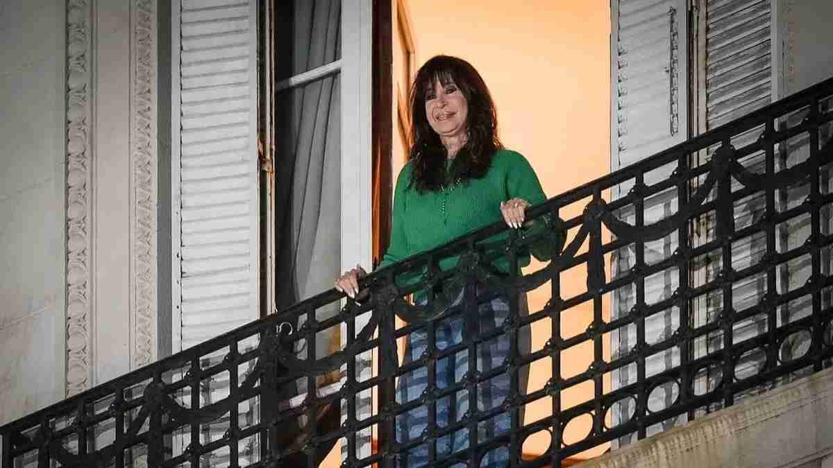 Descontarán la pensión de Cristina en más de $3 millones por mes
