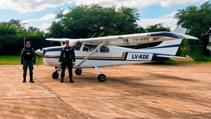 Detenidos dos bolivianos por intentar contrabandear una avioneta Cessna 210 en Salta