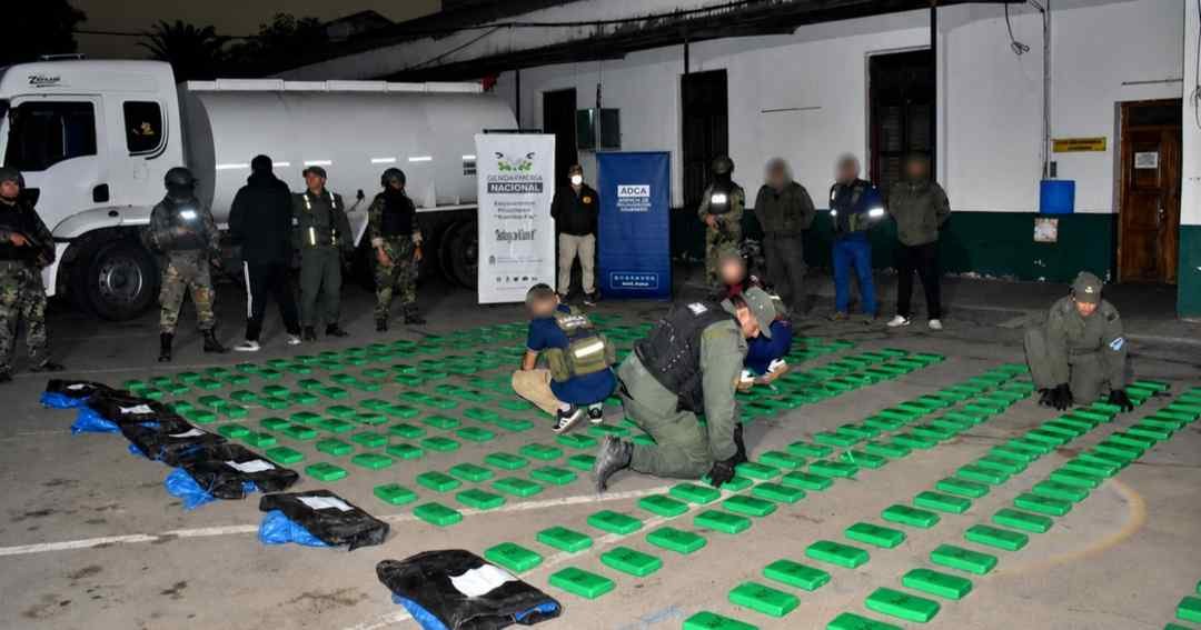 Detenidos dos hombres y un prófugo tras operativo que desmanteló banda narco en Salta