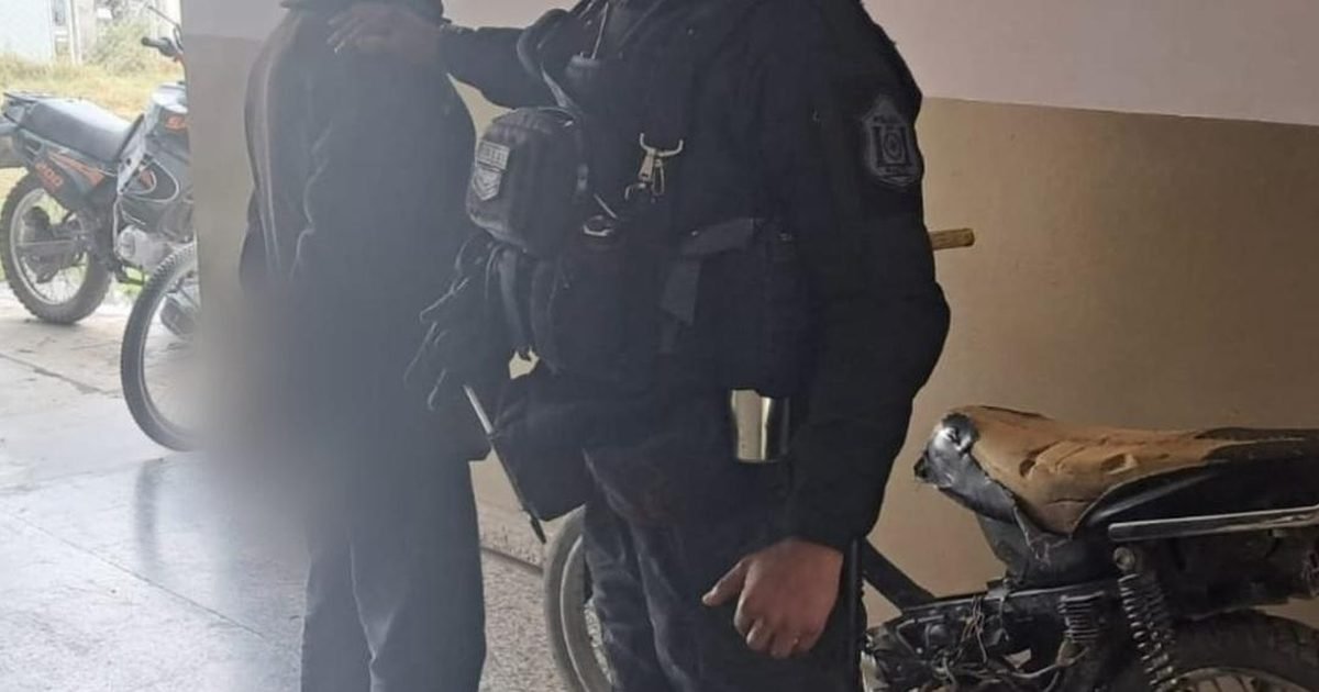motociclista demorado con pedido de secuestro