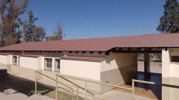 refacciones en la escuela César A. Torino