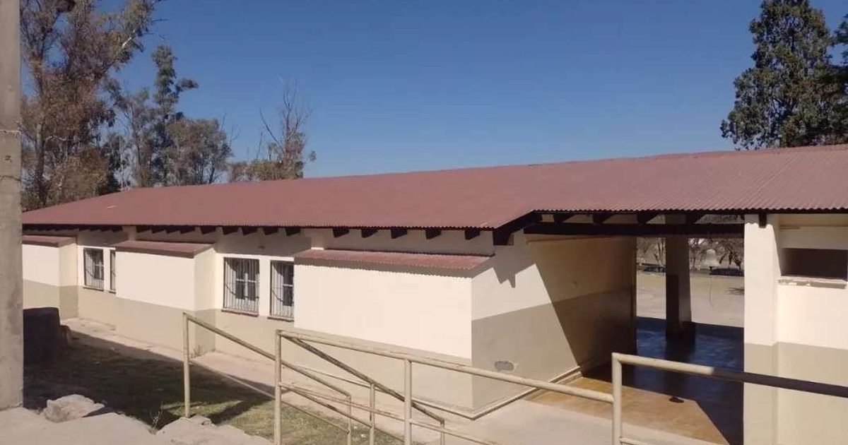 refacciones en la escuela César A. Torino