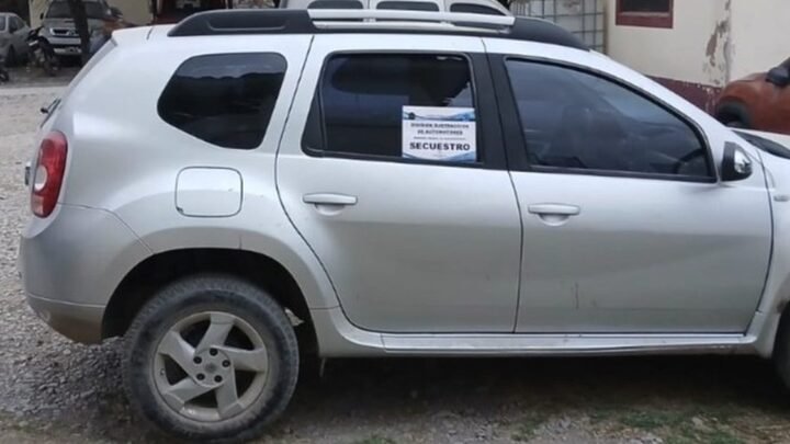camioneta robada barrio Santa Cecilia