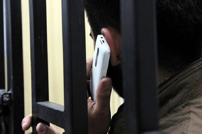 Impulsan la prohibición de celulares en cárceles y comisarías salteñas