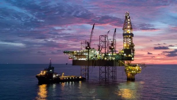 Javier Milei le abre las puertas a una petrolera británica para explorar el Mar Argentino