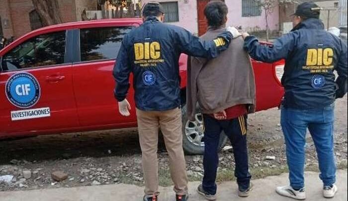 robo violento Orán Detenido machete local indumentaria