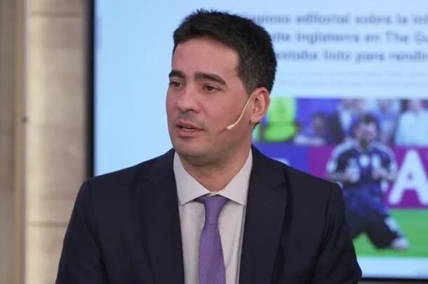 Ravier Malvinas Adrián califica Argentina como país bananero reclamo soberanía