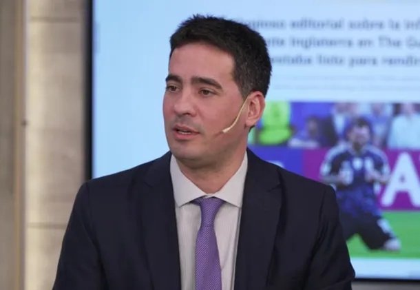 Ravier Malvinas Adrián califica Argentina como país bananero reclamo soberanía