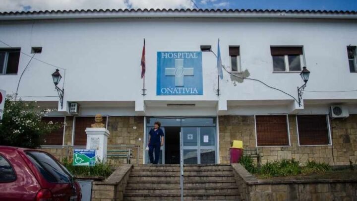 Salud busca cobrar deudas millonarias de nueve obras sociales con hospitales, con OSPRERA bajo la lupa