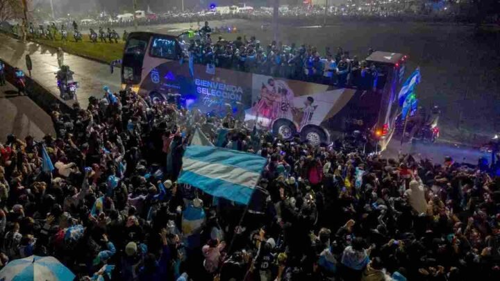 La Selección Argentina fue recibida con fervor tras su regreso del Mundial 2026