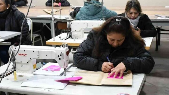 Escuela Emprendedores inició 2 cuatrimestre 6