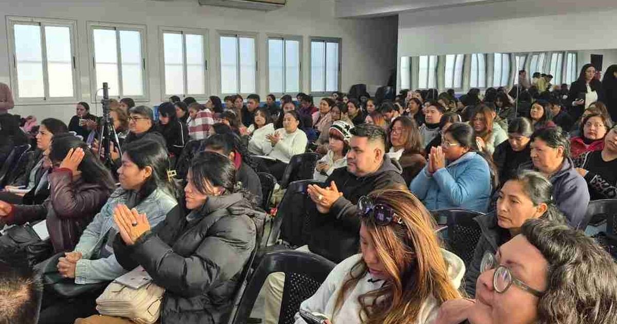 Más 300 docentes capacitaron IA herramientas