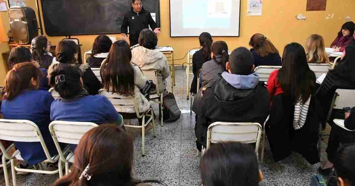 Municipalidad continúa realizando capacitaciones ante sismos