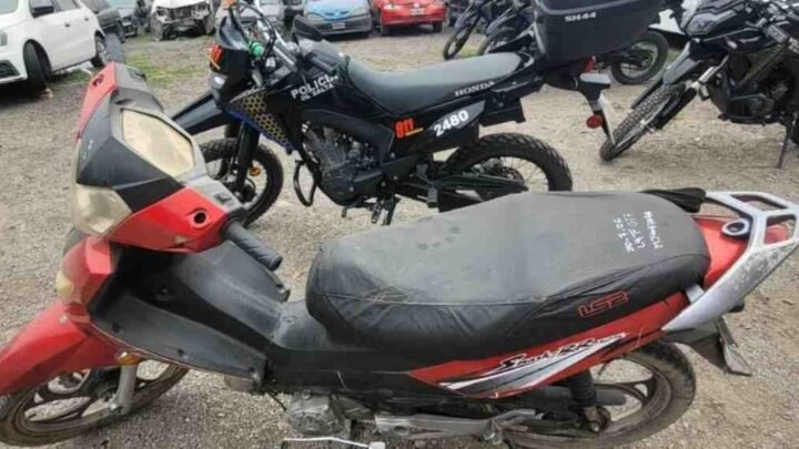 secuestran cinco motos
