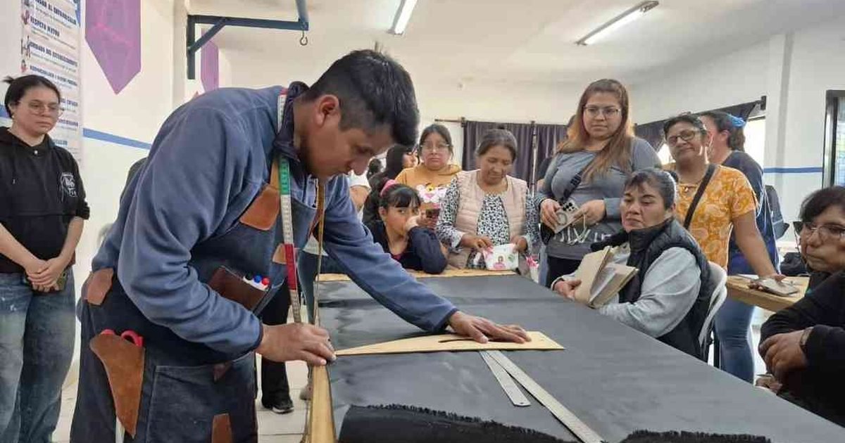 curso de marroquinería en el CIC