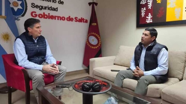 servicio policial en La Candelaria