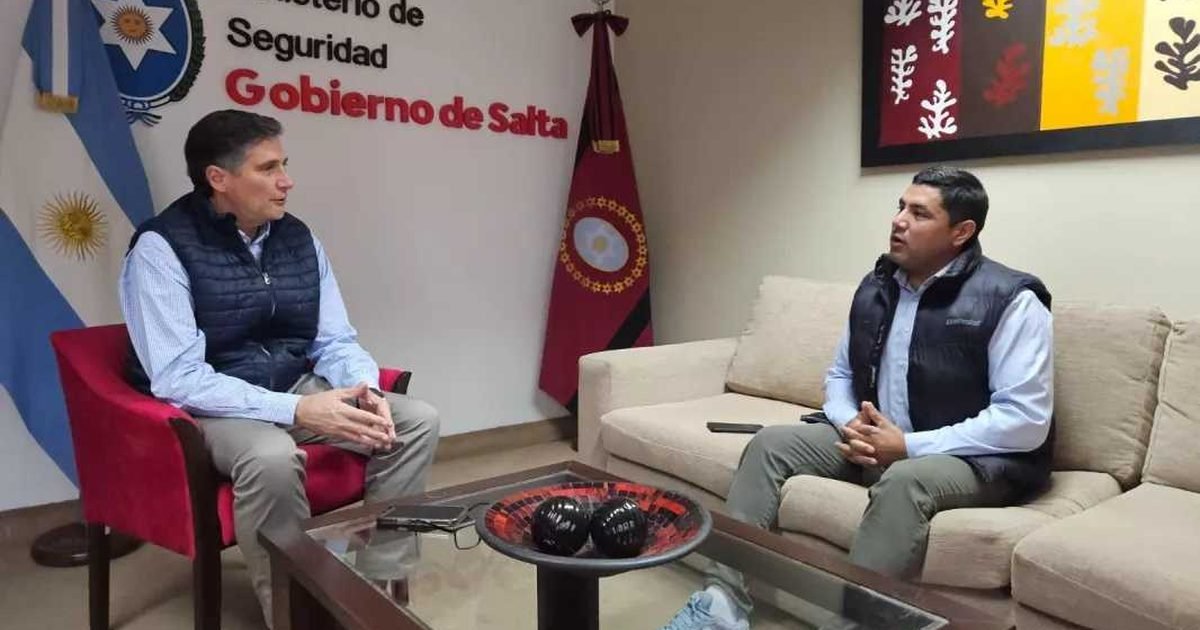 servicio policial en La Candelaria