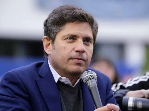 Axel Kicillof apuntó contra Javier Milei por el creciente endeudamiento de las familias en Argentina