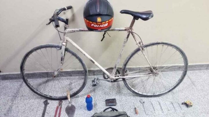 bicicleta y herramientas robadas
