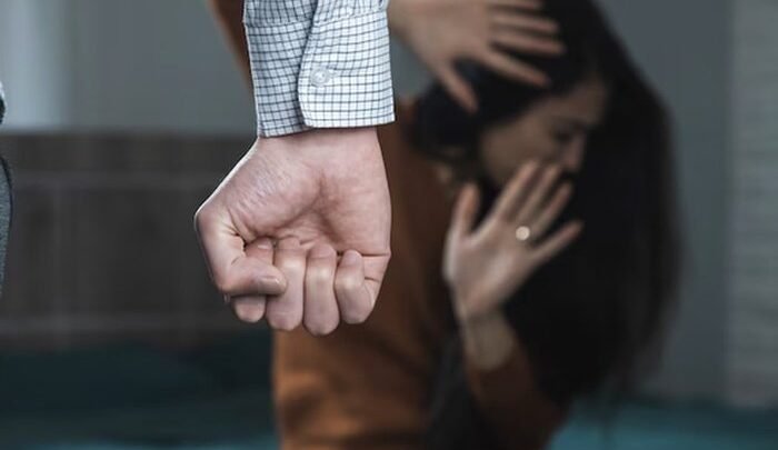 Condenan a un hombre a prisión efectiva por agredir a su expareja e ingresar dos veces a su vivienda