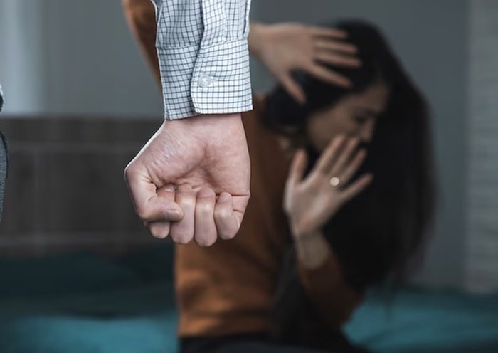 Condenan a un hombre a prisión efectiva por agredir a su expareja e ingresar dos veces a su vivienda