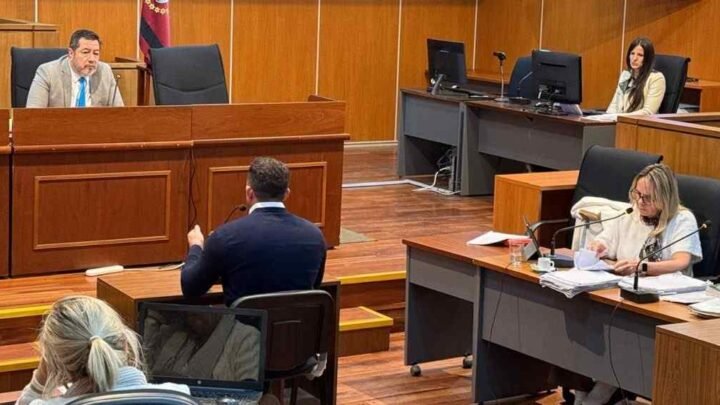 Juicio por la sustracción de una Amarok del Canchón Municipal: testimonios clave complican a los acusados