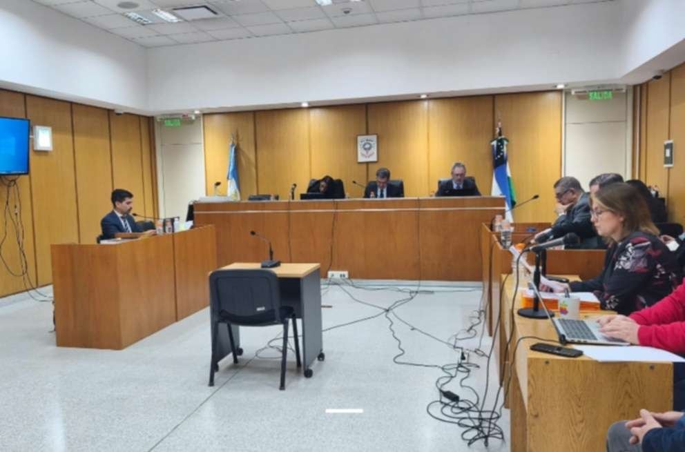Juicio en Río Negro: cuatro policías acusados de torturar y privar de la libertad a dos adolescentes
