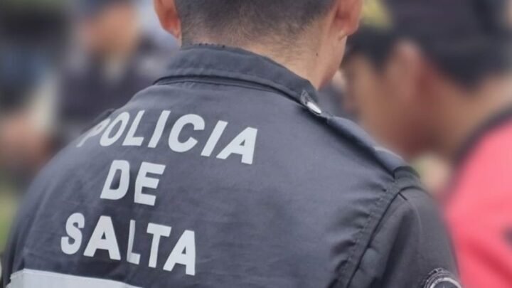 mujer demorada calle Esteco