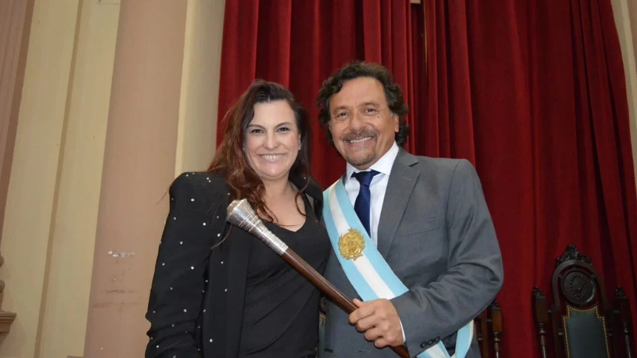 Mónica Juárez impulsa la figura de Gustavo Sáenz como posible candidato a presidente