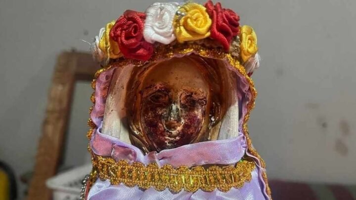 Después de dos años aseguran que volvió a llorar la Virgencita Rosa Mística en Metán