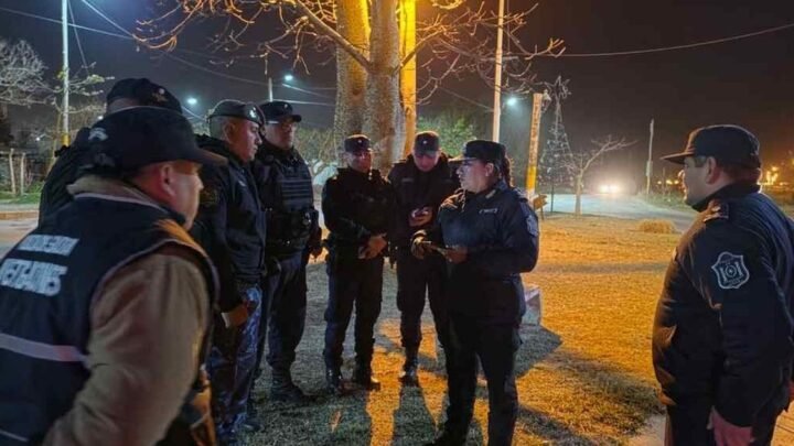 operativo policial en Cerrillos