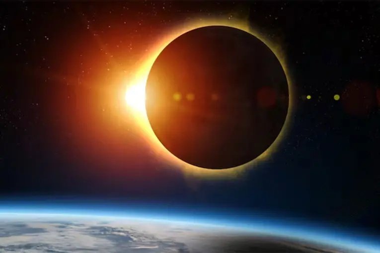 Eclipse solar total 2026: cómo seguir el fenómeno en vivo desde Argentina