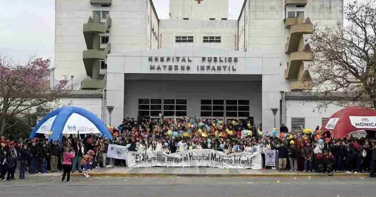 Más 1000 personas participaron abrazo simbólico