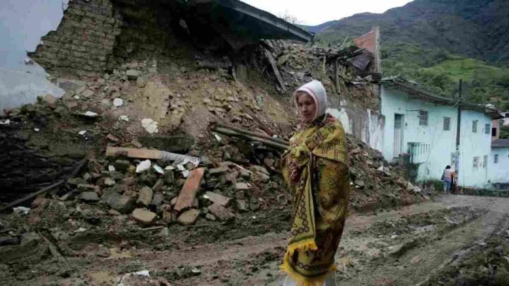 Fuerte sismo de 7,4 en Colombia: dos muertos, heridos y alarma en varias ciudades