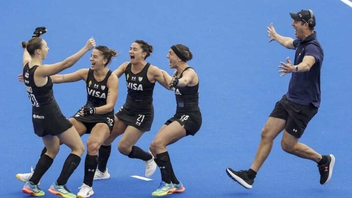 Las Leonas llegaron a la Argentina tras ganar el Mundial de hockey: “Un sueño hecho realidad”