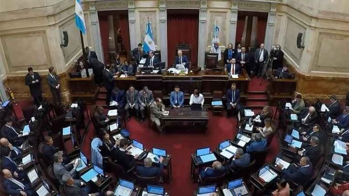 Los senadores pasarán a cobrar más de $13 millones a fin de año tras un nuevo aumento salarial