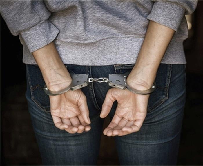 Metán: una mujer fue imputada tras amenazar a su madre con un cuchillo al negarle dinero