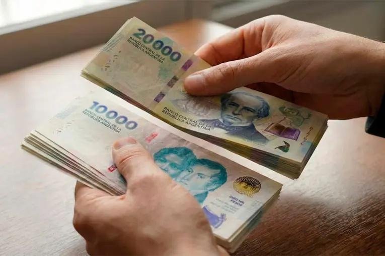 mora préstamos personales alcanza niveles récord tasas bancarias muestran brecha abismal