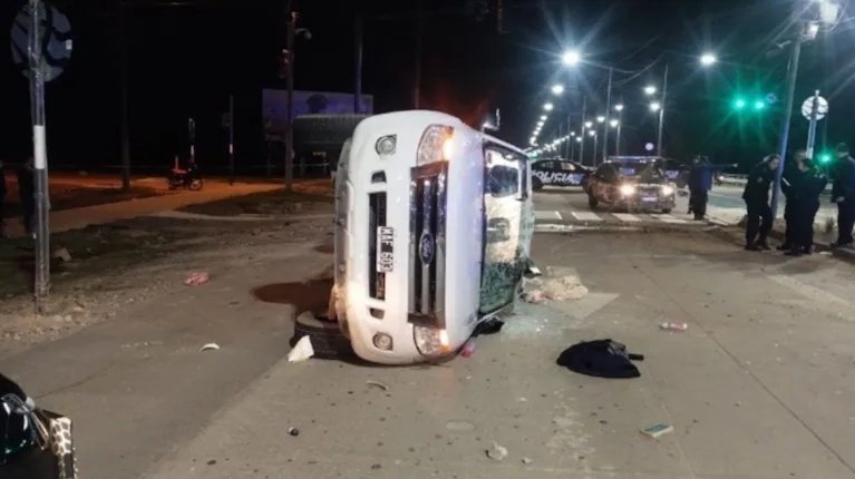 persecución en Rosario Violento asalto Santa Fe delincuentes robaron mercado protagonizaron volcaron