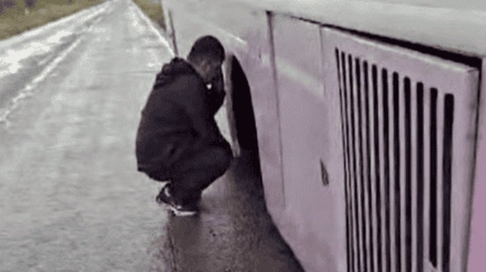 Momentos de terror en la Ruta Nacional 81: un colectivo perdió dos ruedas mientras circulaba