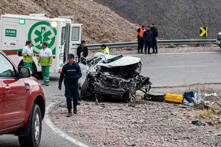 Tragedia en la Cuesta de Lipán: una mujer murió tras el desbarranco de una camioneta